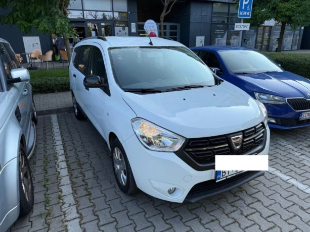dacia-lodgy-15-blue-dci-95-ss-comfort-70kw95hp-m6-big-0