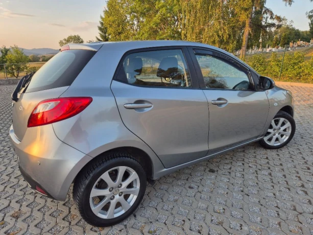 mazda-2-15-mzr-te-at-75kw102hp-automat-big-1