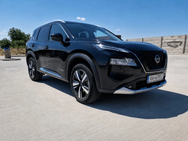 nissan-x-trail-e-power-e-4orce-4x4-tekna-7-miest-sr-zaruka-4x-zimne-gumy-komplet-big-1