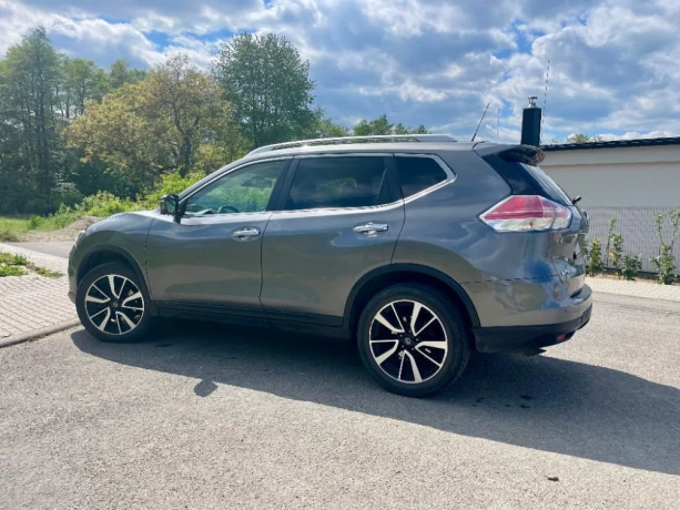 nissan-x-trail-7-miestny-big-0