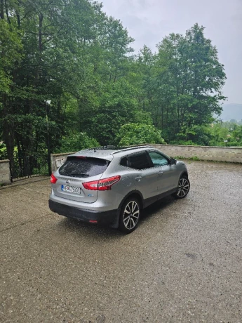 nissan-qashqai-15-dci-tekna-81kw110hp-m6-big-0