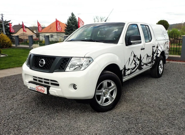 nissan-navara-doublecab-25-dci-xe-140-big-1