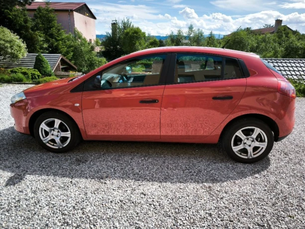 fiat-bravo-14-16v-active-66kw90hp-m6-big-0