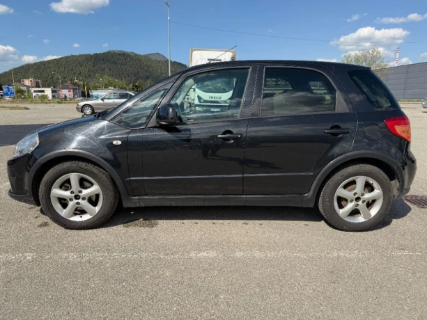 suzuki-sx4-suzuki-sx4-big-3