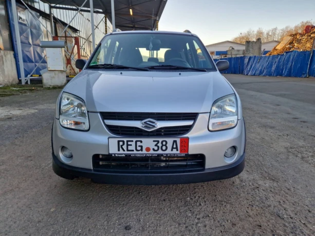 suzuki-ignis-13-benzinklimaohrev-sedaciek8x-gumy-big-0