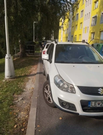 suzuki-sx4-15-glx-urban-line-82kw112hp-m5-big-1