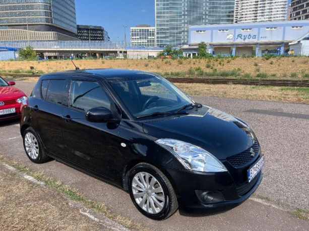 suzuki-swift-2012-big-1