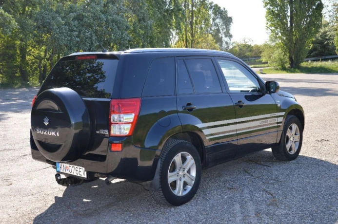 suzuki-grand-vitara-19-ddis-big-1