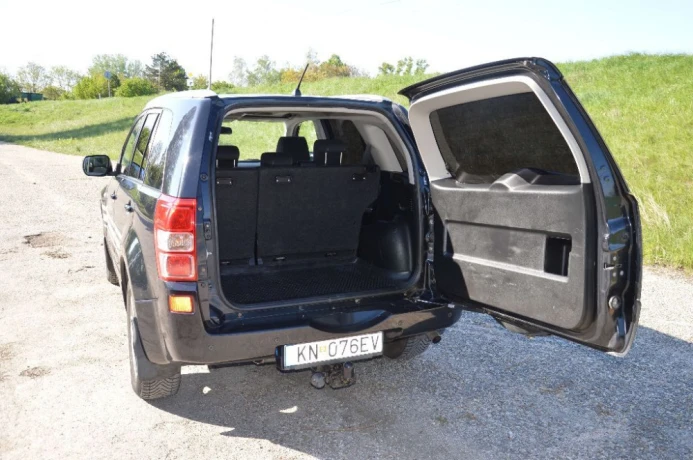 suzuki-grand-vitara-19-ddis-big-3
