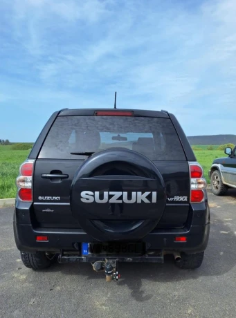 suzuki-grand-vitara-19-ddis-jlx-a-95kw130hp-m5-big-0