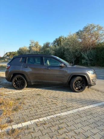jeep-compass-13-turbo-night-eagle-96kw130hp-m6-big-2