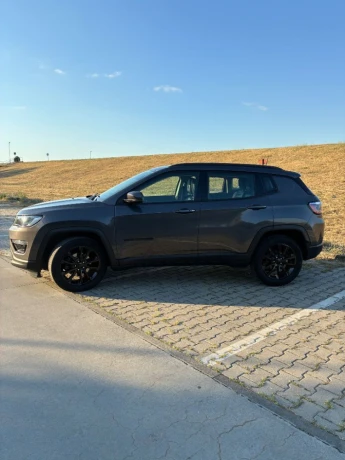 jeep-compass-13-turbo-night-eagle-96kw130hp-m6-big-0