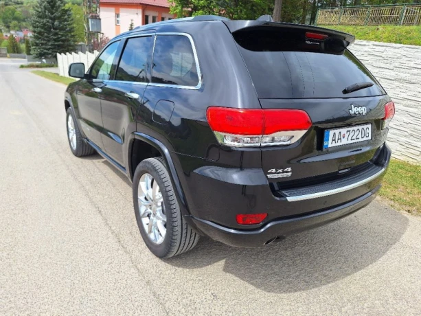 jeep-grand-cherokee-30-overland-4x4-big-2