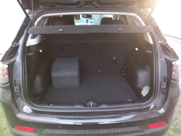 jeep-compass-13-turbo-150-s-limited-110kw150hp-a6-big-2