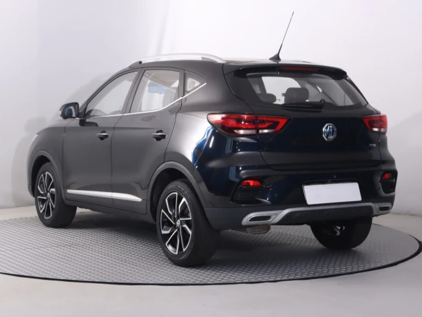mg-zs-suv-15-emotion-plus-sr1maj-big-2