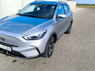 mg-zs-ev-luxury-2022-503kwh-li-ion-bateria-s-lfp-130kw-odpocet-dph