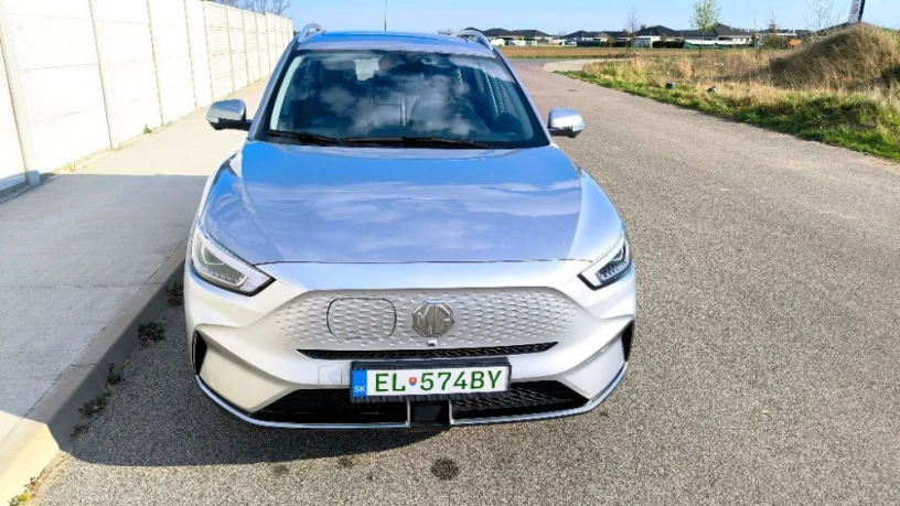 mg-zs-ev-luxury-2022-503kwh-li-ion-bateria-s-lfp-130kw-odpocet-dph-big-2