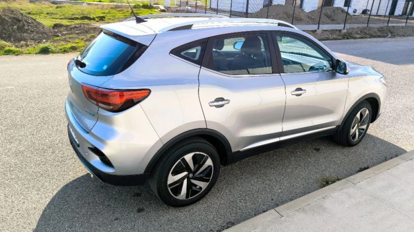 mg-zs-ev-luxury-2022-503kwh-li-ion-bateria-s-lfp-130kw-odpocet-dph-big-3