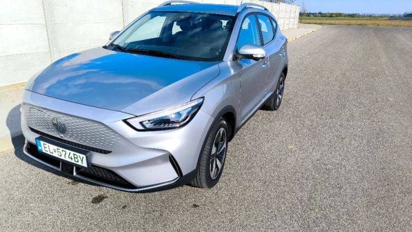 mg-zs-ev-luxury-2022-503kwh-li-ion-bateria-s-lfp-130kw-odpocet-dph-big-0