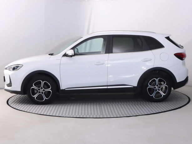 mg-zs-suv-15-i-elegance-servkniha-koza-big-1