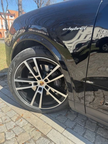 porsche-cayenne-e-hybrid-big-1