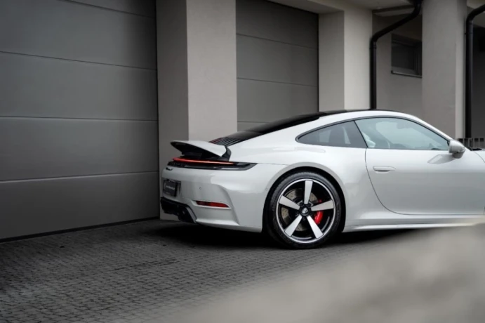 porsche-992-porsche-911-cartera-s-992-big-2