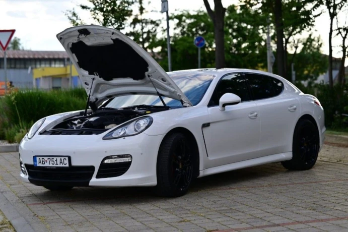 porsche-panamera-36-v6-pdk-big-0