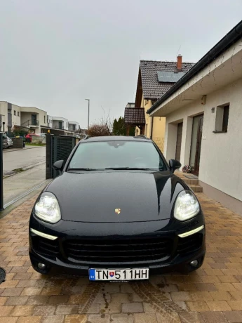 porsche-cayenne-diesel-ii-fl-193kw262hp-a8-big-0