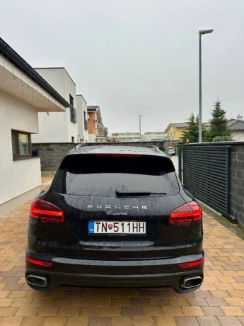 porsche-cayenne-diesel-ii-fl-193kw262hp-a8-big-3