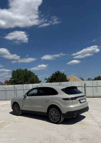 porsche-cayenne-porsche-cayenne-big-2