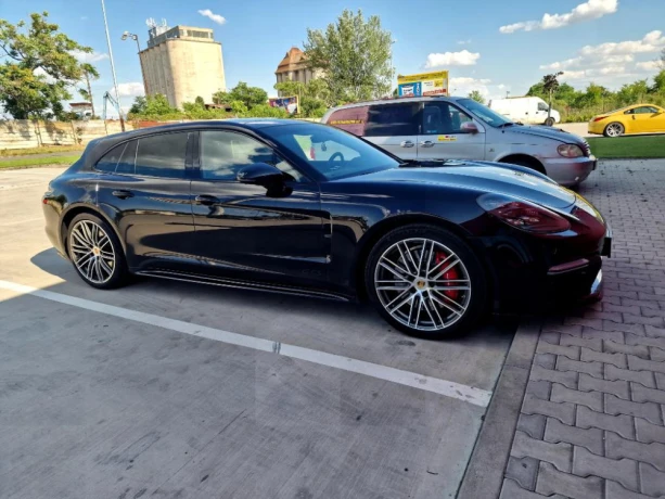 porsche-panamera-sport-turismo-combi-338kw-automat-big-3