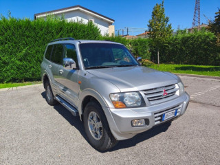 mitsubishi-pajero-mitsubishi-pajero