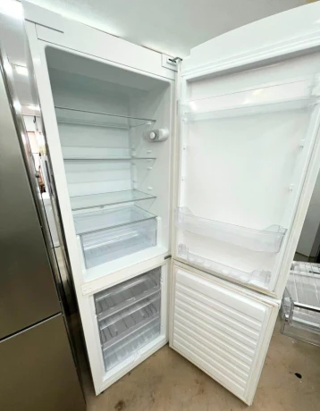 predam-chladnicku-whirlpool-190cm-big-1