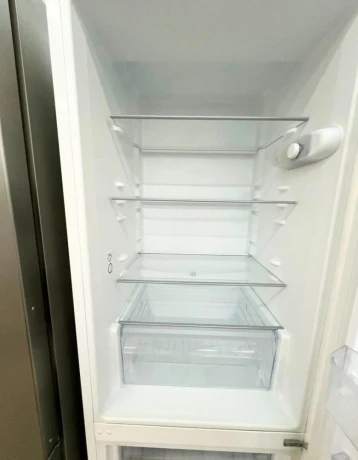 predam-chladnicku-whirlpool-190cm-big-2