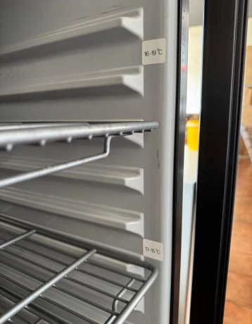 predam-profesionalnu-vinoteku-electrolux-wine-line-400-l-big-3
