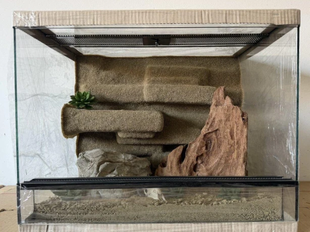 zariadene-terarium-50x35x35-a-50x40x40-big-4