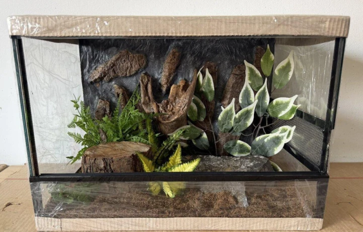 zariadene-terarium-50x35x35-a-50x40x40-big-0