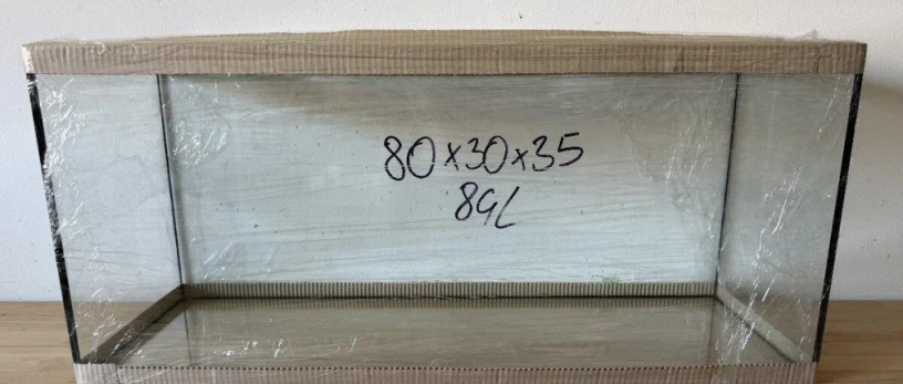 akvarium-80x30x35-84-litrov-big-0