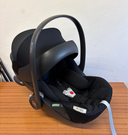 polohovatelna-autosedacka-cybex-cloud-g-i-size-big-0