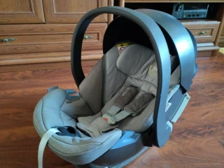 vajicko-cybex-aton-5-s-isofix-zakladnou