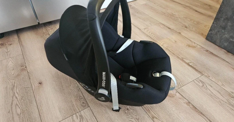maxi-cosi-cabriofix-i-size-big-1