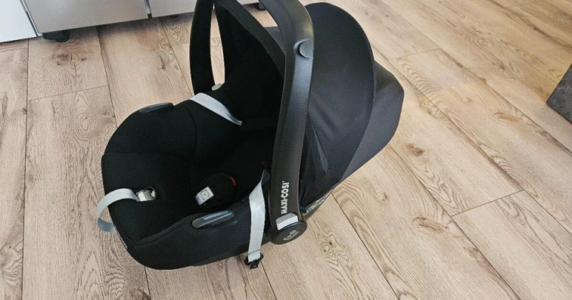 maxi-cosi-cabriofix-i-size-big-0