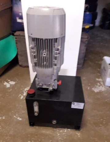 elektricke-hydraulicke-cerpadlo-15-litrove-big-0