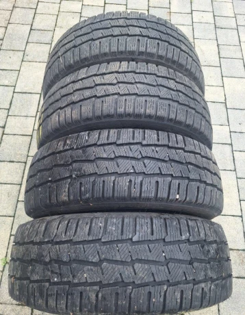 michelin-agilis-alpin-21560-r17-c-big-1