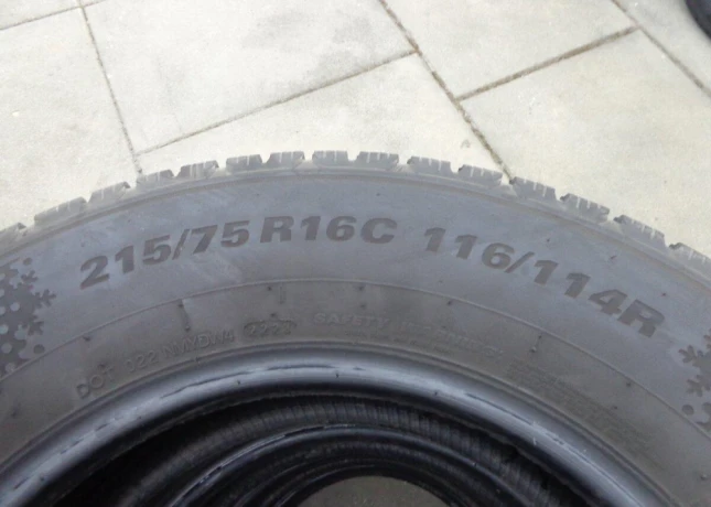 21575r16c-kumho-pneu-big-3