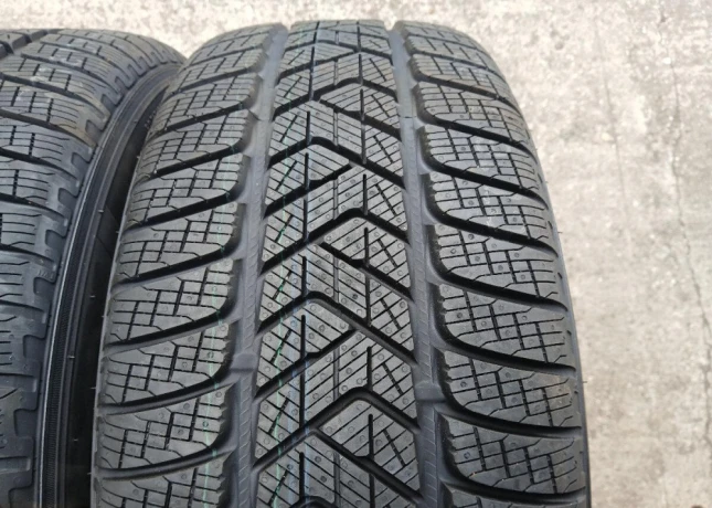 23560-r18-nove-zimne-pirelli-big-1