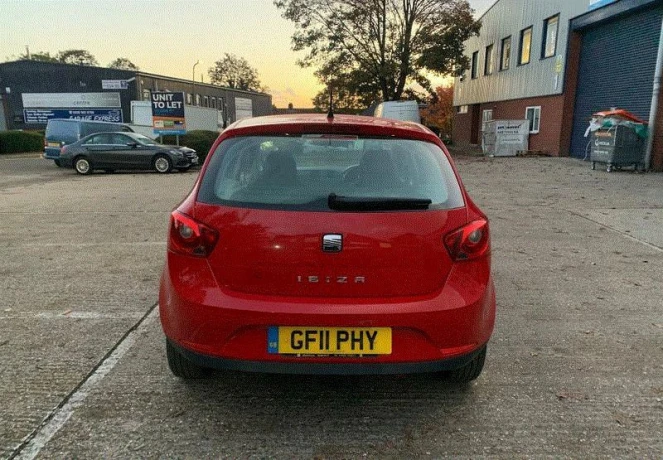 predam-kufor-piate-dvere-seat-ibiza-2010-big-0