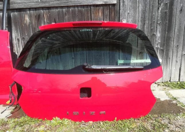 predam-kufor-piate-dvere-seat-ibiza-2010-big-1
