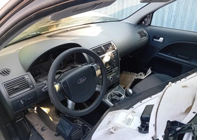 rozpredam-ford-mondeo-mk3-20tdci-big-4