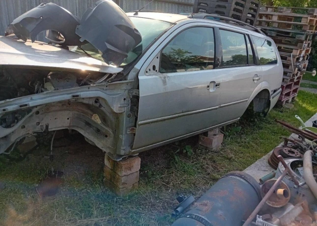 rozpredam-ford-mondeo-mk3-20tdci-big-1